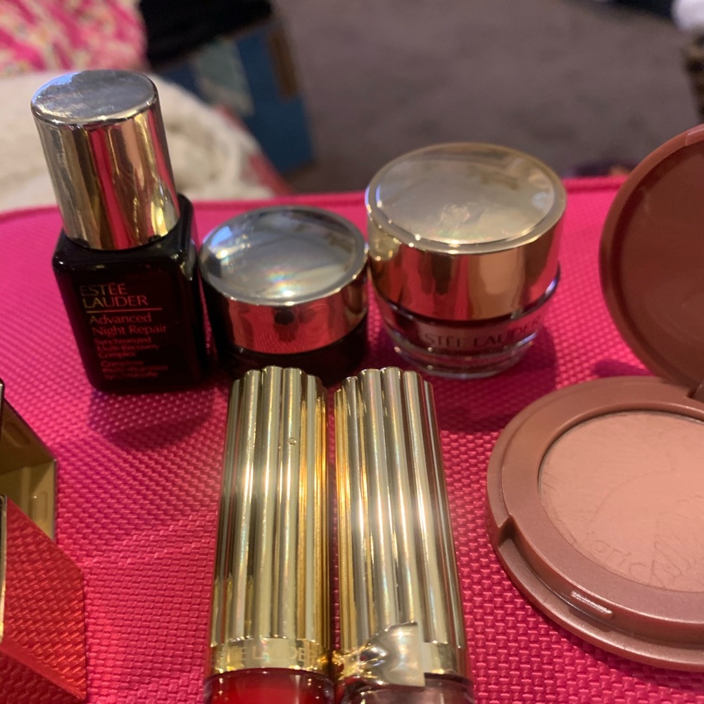 Estée Lauder Makeup and Skincare